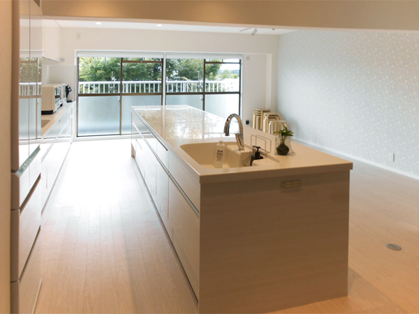 中古マンションをお料理教室のキッチンスタジオに